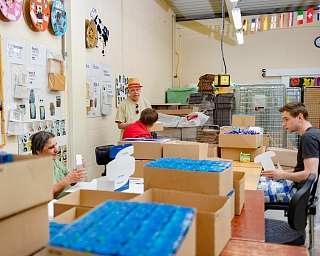 Auftraggeber Verpackung und Montage